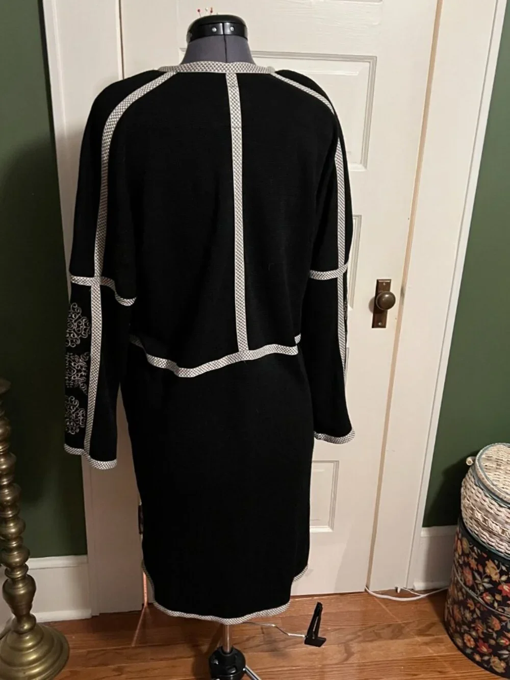 Johnny Was Embroidered Sweater Tunic - Picture 5 of 16